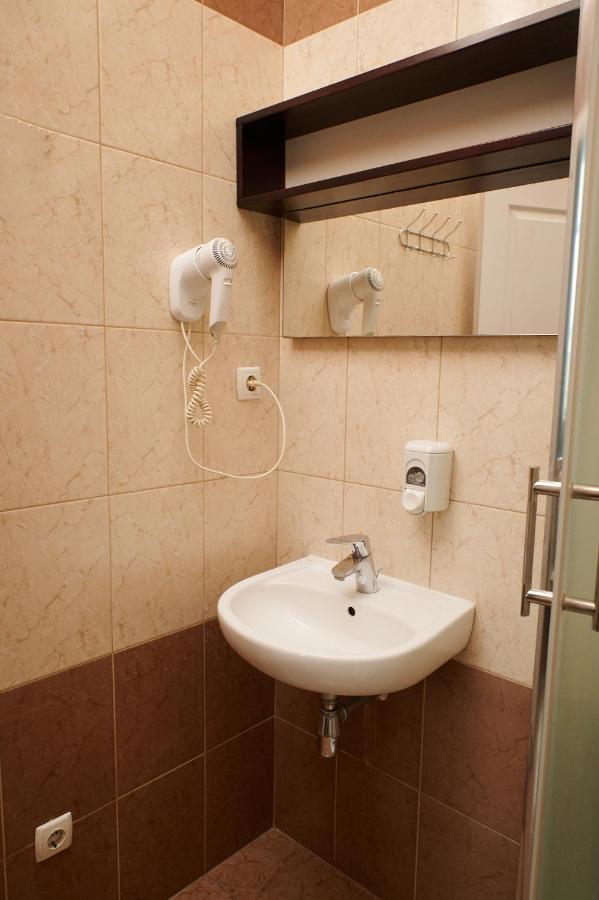 Old City Hotel إلفيف المظهر الخارجي الصورة